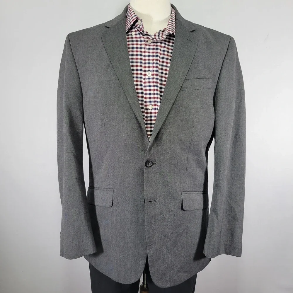 Kenneth Cole Reaction Men's‎ Sport Coat Blazer Two Button Gray Size about 42R